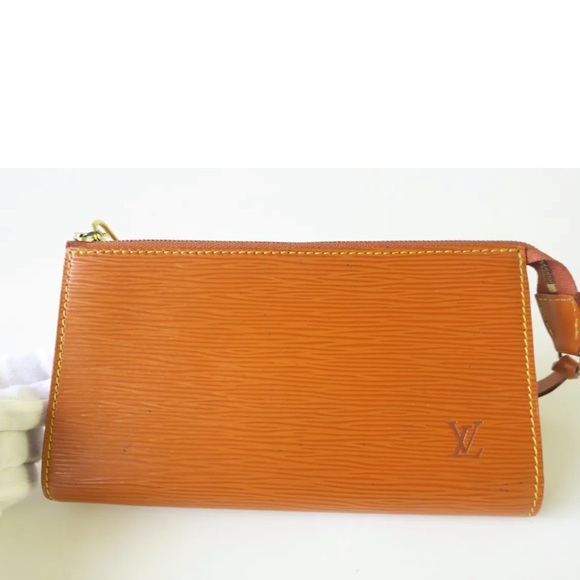 Louis Vuitton Epi Pochette - Picture 1 of 14